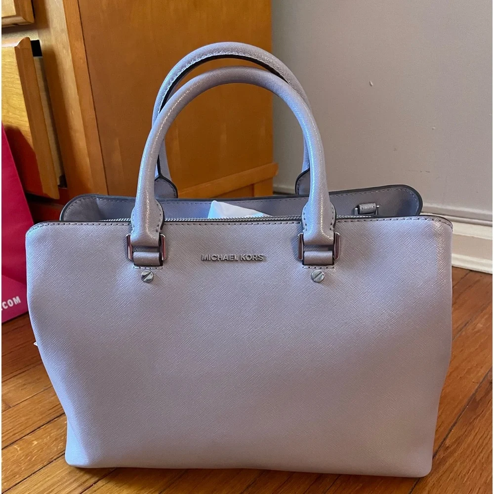 Michael Kors Handbag - Picture 1 of 6
